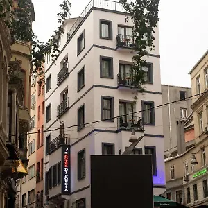 Di Poesia Стамбул