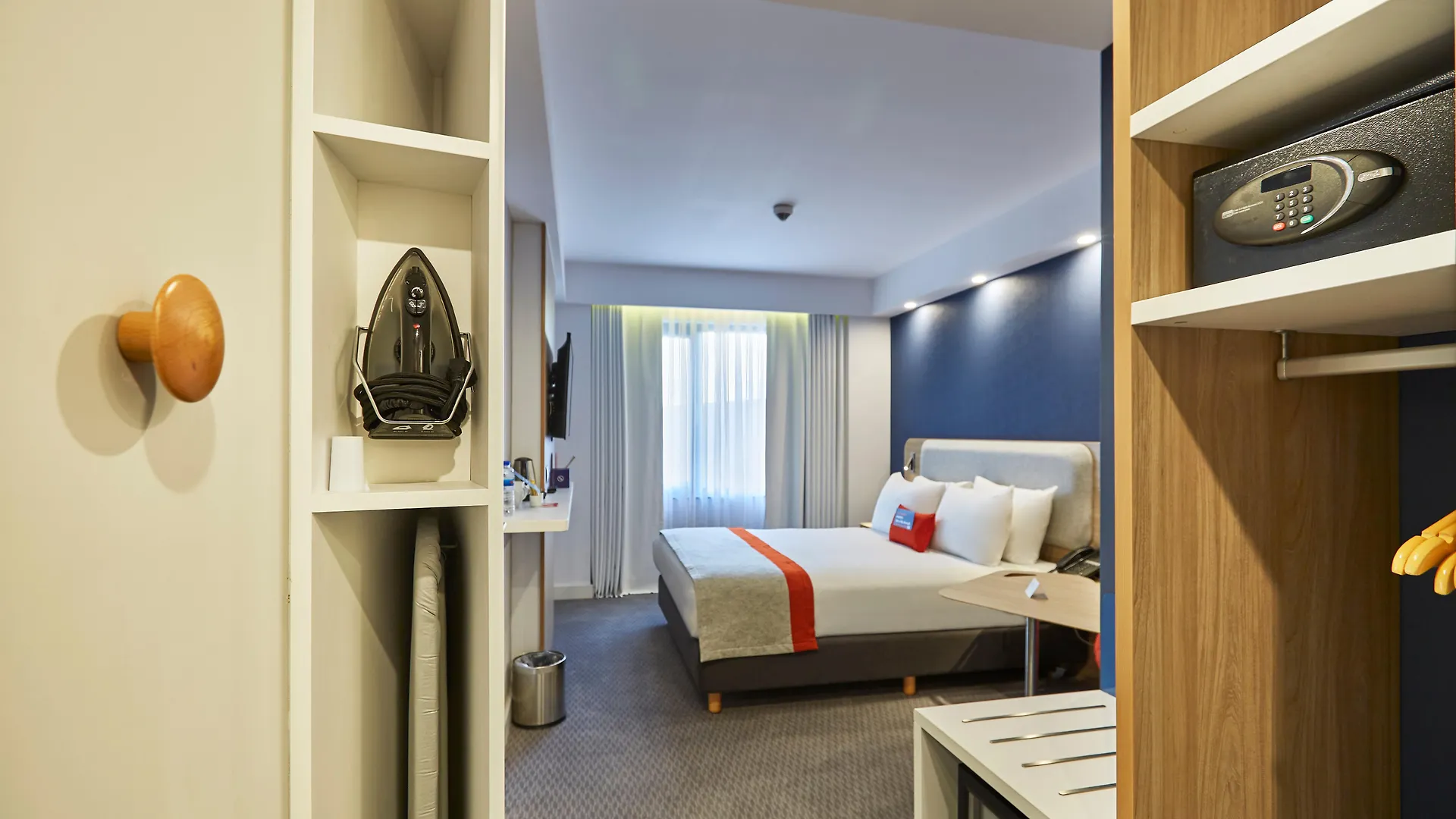 Holiday Inn Express - Istanbul - Atakoy Metro By Ihg 3*,
