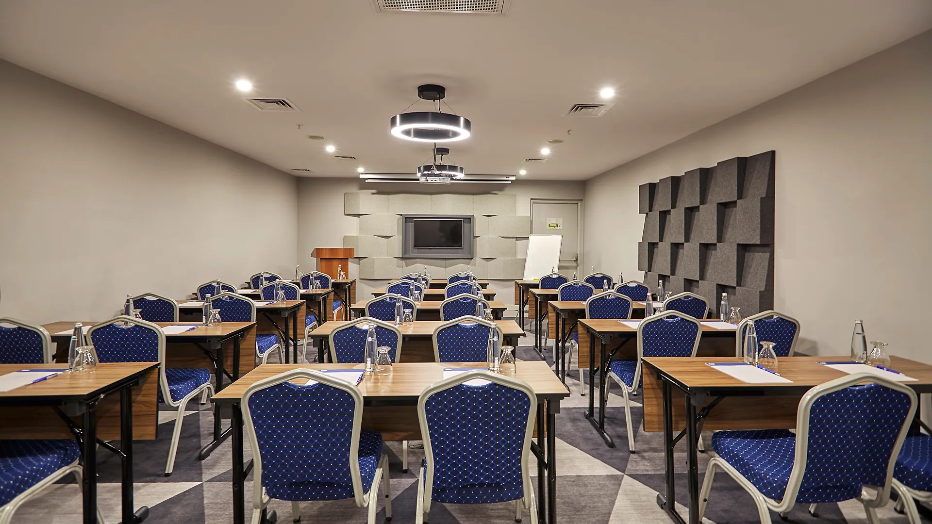 Holiday Inn Express - Istanbul - Atakoy Metro By Ihg Hotel